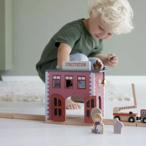 Houten Brandweerkazerne Little Dutch