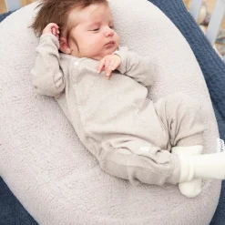 Ontspan Met Meyco Relaxhoes Voor Voedingskussen In Teddy Greige