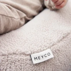 Ontspan Met Meyco Relaxhoes Voor Voedingskussen In Teddy Greige