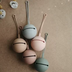 Siliconen Speenhouder Blush Mushie & Co