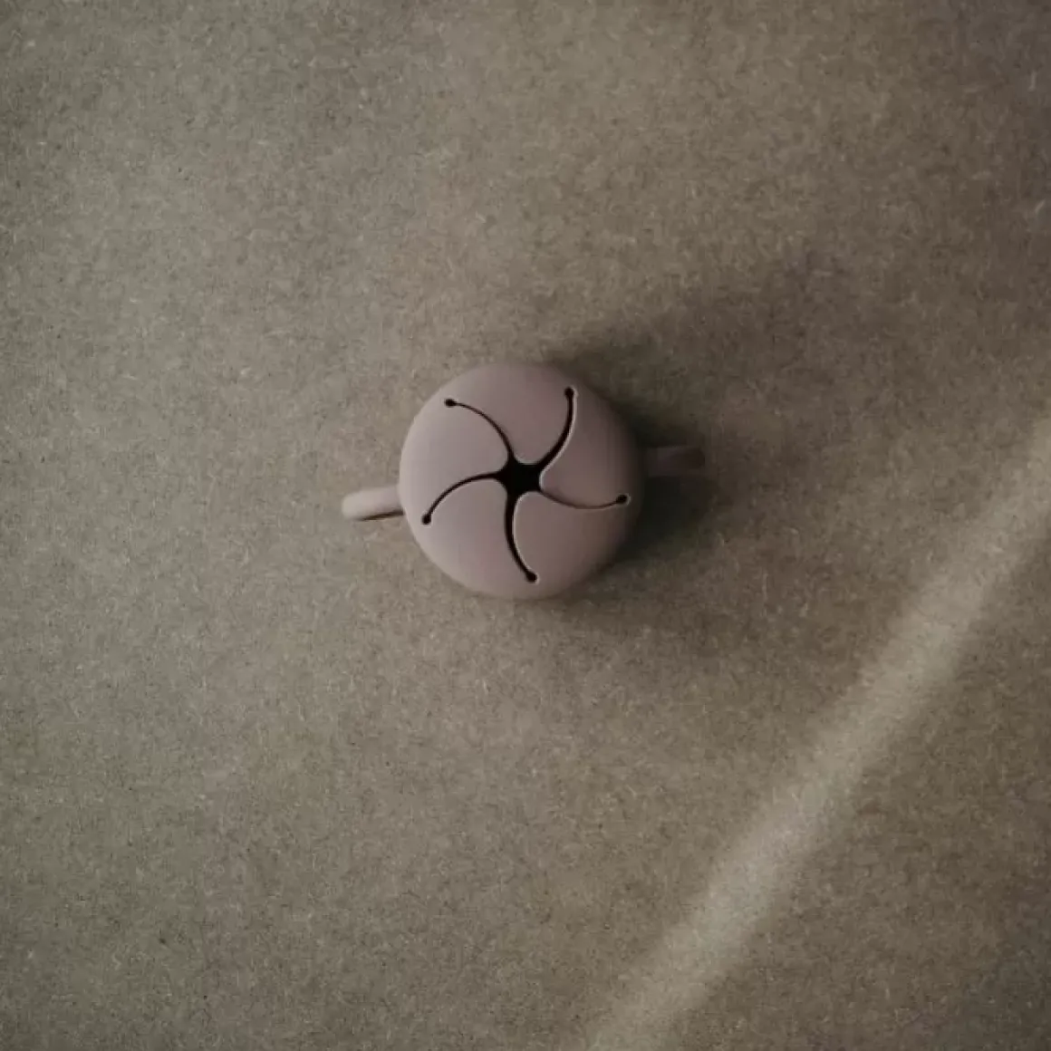 Snack Cup Cloudy Mauve Mushie & Co